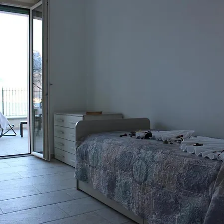 Romantic Dream On The Lake 公寓 勒泽诺